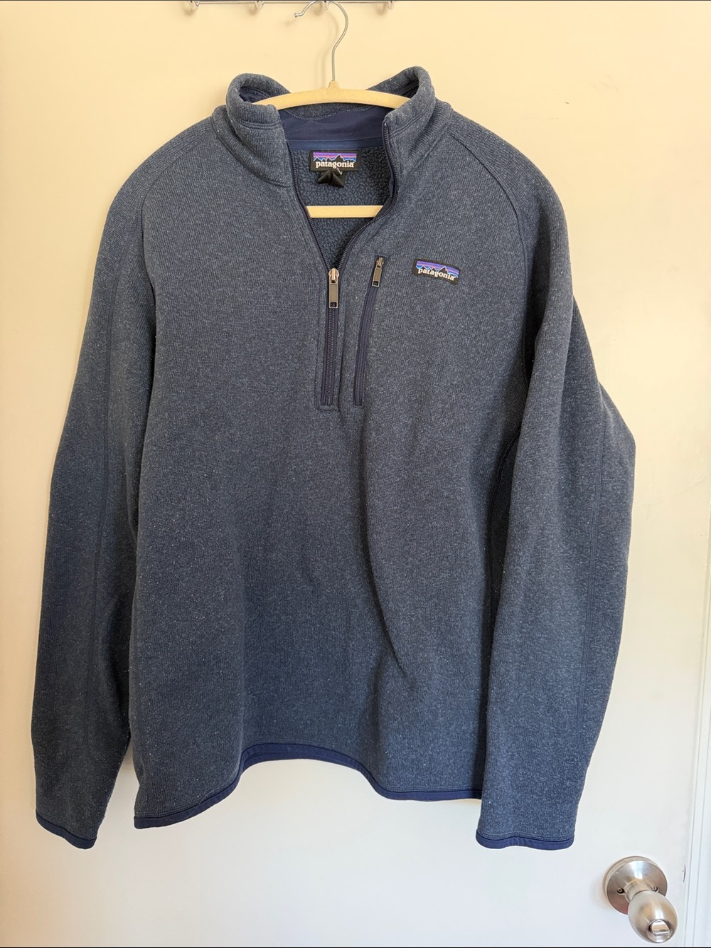 Patagonia Men’s Navy Blue Half-Zip Fleece Pullover